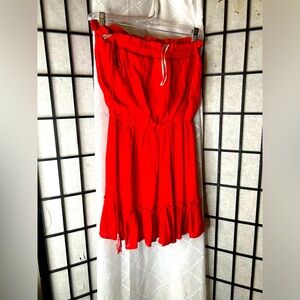 Small red dress strapless in excellent condition